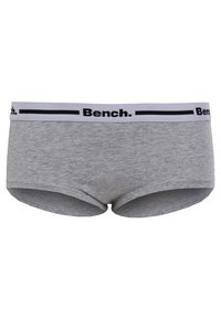Sivé bavlnené boxerky s bielym elastickým pásom a čiernym logom "Bench." Majú nízky strih a hladké okraje.