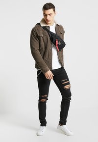 Thumbnail Image 2