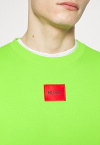 HUGO DIRAGOL - Camisola - bright green