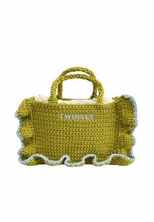 Borsa a mano verde all'uncinetto con bordi arricciati, rifinitura azzurro chiaro, "TWINSET" ricamato sul davanti, e due manici con una fodera interna in tessuto beige.