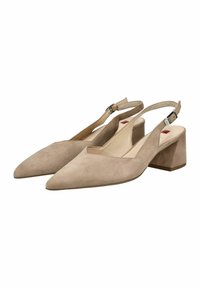 Scarpe con tacco slingback beige in suede, con punta affusolata, lati aperti e un tacco a blocco spesso per maggiore stabilità. Presentano una cinghia alla caviglia regolabile.