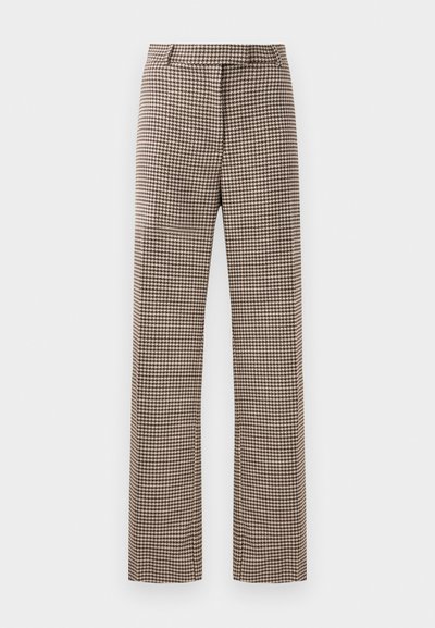 Barna és fekete houndsztooth mintás nadrág, egyenes szárú dizájnnal, derékrésszel és oldalsó zsebekkel.
