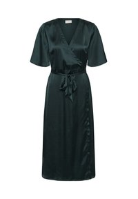 Rochie în satin verde închis, cu mâneci scurte, decolteu în V și un cordon legat în talie. Prezintă o textură netedă și o deschidere laterală.