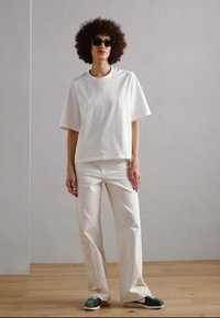 Lindex LOLA - T-shirt básica - white