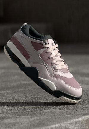 Jordan AIR JORDAN 4 RM - Sporta apavi - taupe grey/platinum violet/off noir/red sepia