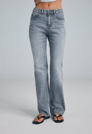 Stradivarius, D98 STRAIGHT VINTAGE JEANS 01499499 - Jean droit - grey