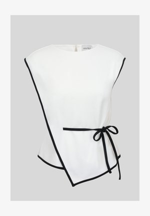 Anna Field, Top - white