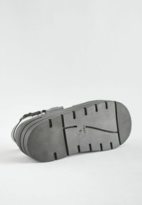 Next CHUNKY REGULAR WIDE FIT - Pleištapadžiai sandalai - black