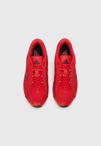 adidas Originals MEGARIDE UNISEX - Sneakers basse - better scarlet/core black/core black