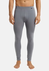 Ropa interior larga gris hecha de una tela suave, con una cinturilla cómoda y un diseño ajustado. Detalles mínimos con un suave brillo.