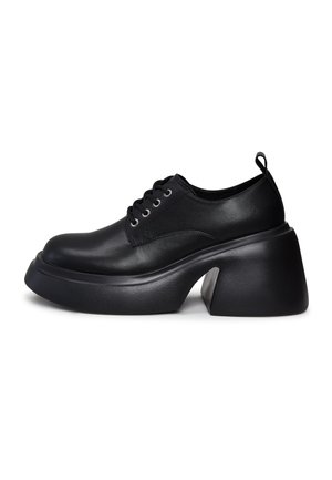 Lace-ups - black