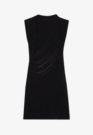 Mustat mekko pehmeästä, kiiltävästä kankaasta, jossa on ilman hihoja oleva malli. Sivujen poimutus luo rakennetta ja mekossa on suora helmaväli.