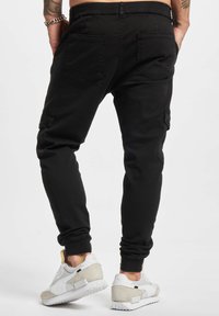 2Y Premium BASIC - Kargopüksid - black