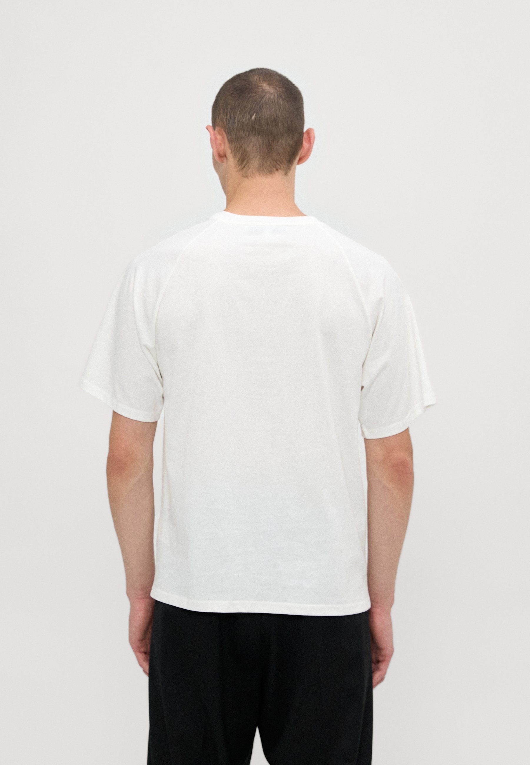 Essential Collective HEAVY WEIGHT ORGANIC COTTON BASIC T-SHIRT