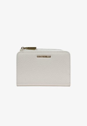 Bílá texturovaná kožená peněženka se zlatým zipem a raženým zlatým logem "Coccinelle" ve středu přední strany.