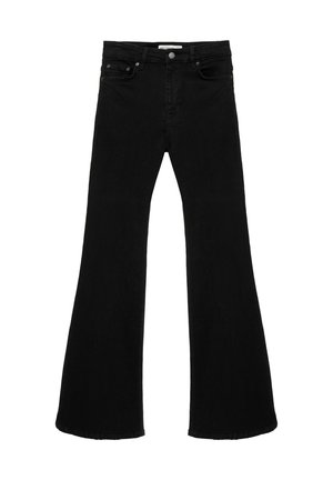 Schwarze Denim-Jeans mit ausgestelltem Bein, Knopf- und Reißverschluss, Front- und Gesäßtaschen sowie Gürtelschlaufen.
