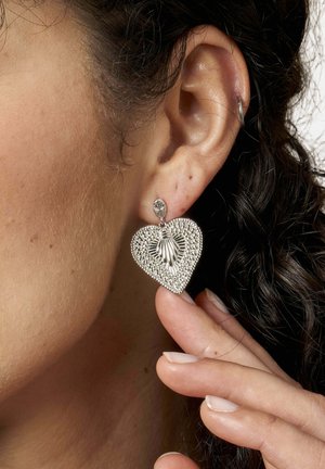 Saunier, BOUCLES D'OREILLES EX VOTO - Boucles d'oreilles - silver-coloured