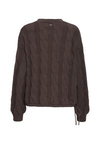 Pull en maille torsadée marron foncé à manches longues et col rond, avec un ourlet et des poignets côtelés.