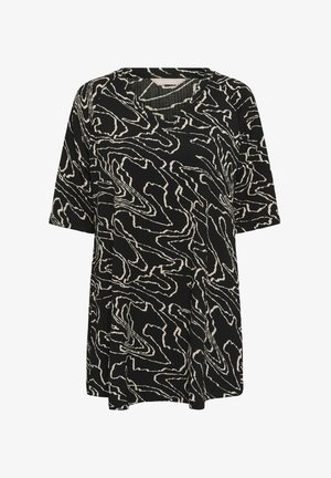 Crna kratka majica s V-izrezom i bež apstraktnim valovitim uzorkom te opuštenim krojem.