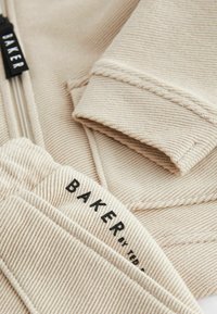Baker by Ted Baker STANDARD SET - Træningssæt - beige