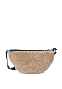 Borsa a tracolla in pelliccia ecologica beige con dettagli in pelle nera, forma arrotondata, chiusura con zip e tracolla regolabile per maggiore comodità.