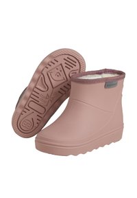Bottes en caoutchouc rose imperméables avec une semelle texturée, de hauteur courte et une doublure douce. Présente un haut avec bord contrasté et une petite étiquette de logo.
