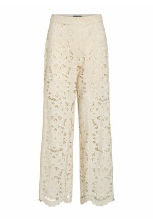 Pantalon large en dentelle crème avec motif floral ajouré et ourlet festonné, doté d'une taille haute et d'un tissu léger.