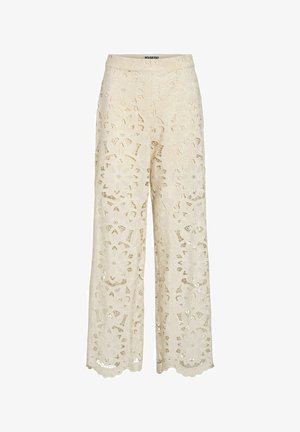 Pantaloni largi de culoarea crem din dantelă, cu model floral decupat și tiv ondulat, având talie înaltă și material ușor.