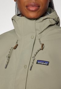 Thumbnail Image 6