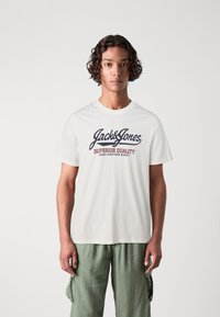Jack & Jones JPRBLUHUDSON TEE CREW NECK 5 PACK - T-shirt med print - cloud dancer/port/black/navy blazer