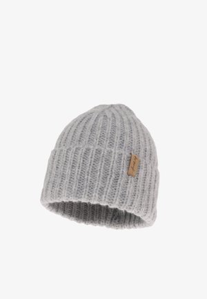 Berretto lavorato a maglia grigio con trama a coste, bordo piegato e una piccola etichetta di tessuto marrone con il nome del marchio.