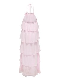 Robe longue rose clair à étages avec lien noué au cou et design à volants superposés, tissu fluide et transparent.