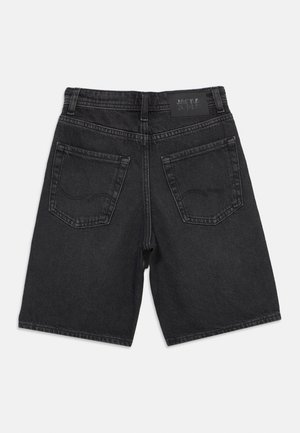 Sorte jeansshorts med lige snit, der har to baglommer og et tekstureret label ved linningen. Udgjort med en falmet finish over det hele.