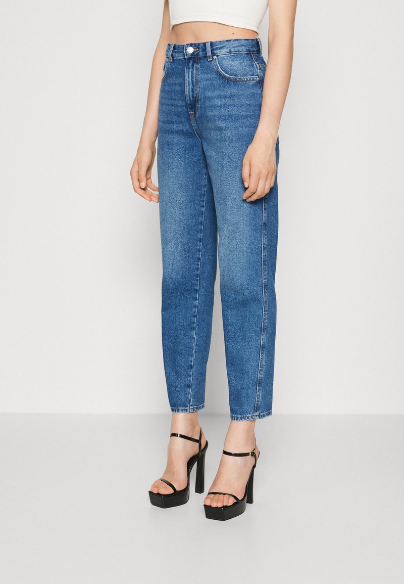 ONLY ONLTOKYO CARROT Jeans Relaxed Fit medium blue denim/blue denim