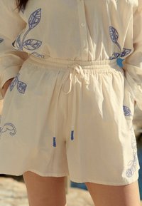 Next EMBROIDERED COORD PULL ON .  - REGULAR FIT - Shortsit - cream blue