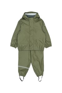 Olivgrüne wasserdichte Regenjacke mit passender Hose, ausgestattet mit elastischen Bündchen, Druckknöpfen und reflektierenden Akzenten an den Beinen.