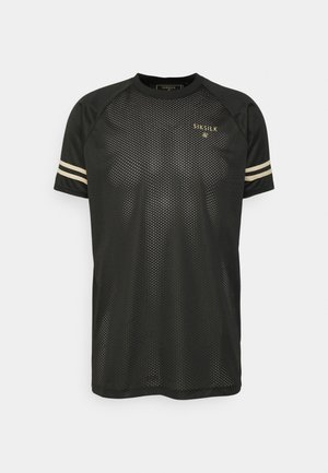 Zwart sportmeshshirt met korte mouwen, beige dubbele strepen op de mouwen en een klein beige Siksilk-logo op de bovenste linkerborst.