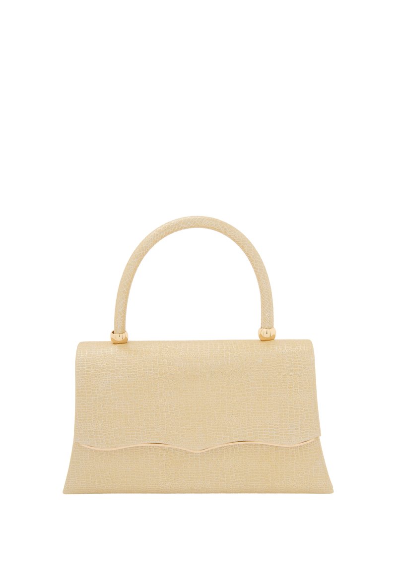 Beige struktureret håndtaske med en tekstureret overflade, buet top og en bølget klap. Har en kort håndtag med gyldne hardware-detaljer.
