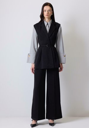 SET - Smanicato - black