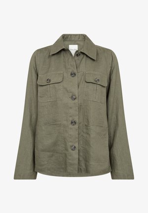 Olívazöld vászon ingkabát, gallérral, hosszú ujjakkal, két mellzsebbel és hat gombbal az elülső részen. Strukturált szövetfelület.