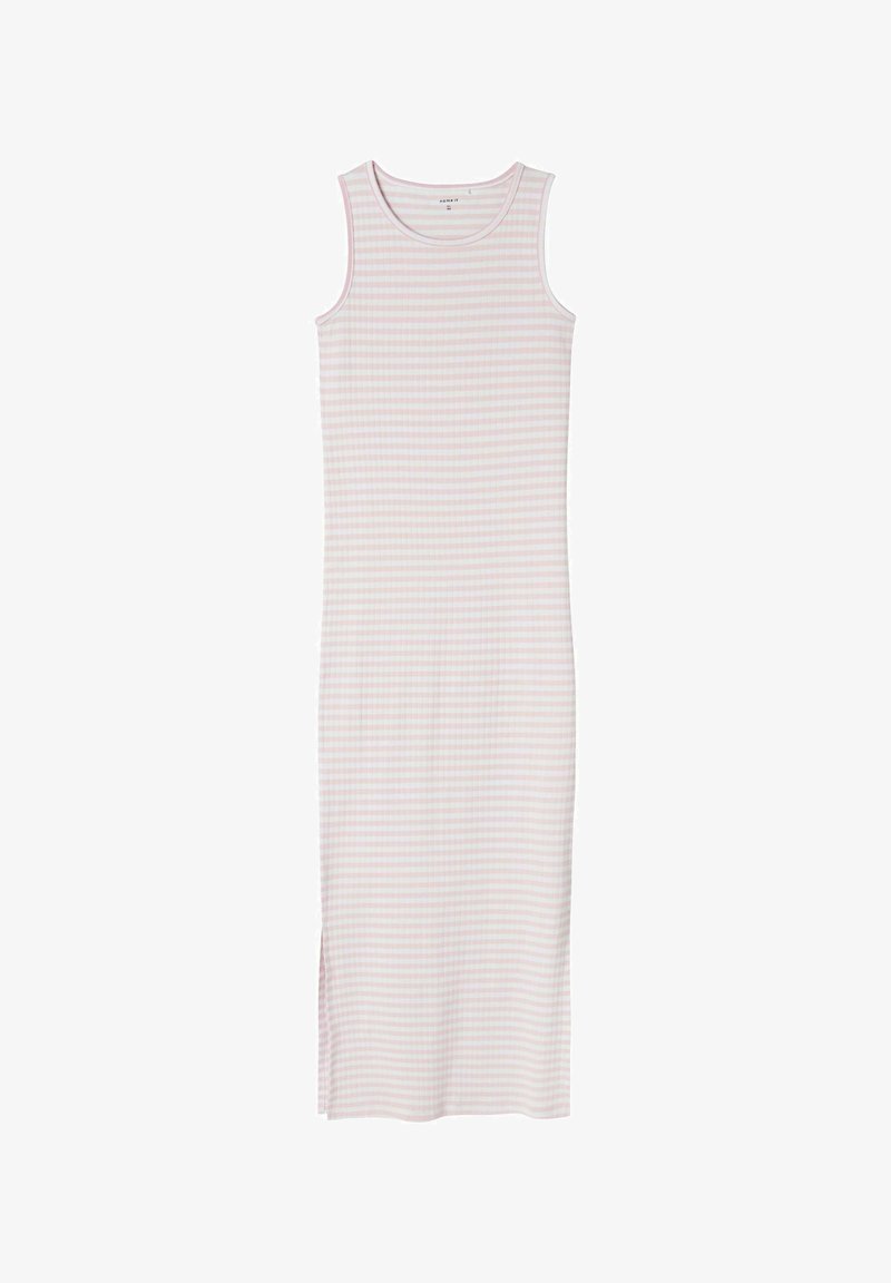 Dryžuota mid-length suknelė šviesiai rožinės ir baltos spalvų, su prigludusia išvaizda, be rankovių, apvaliu kaklu ir šonine skyle, užtikrinančia judėjimo patogumą.