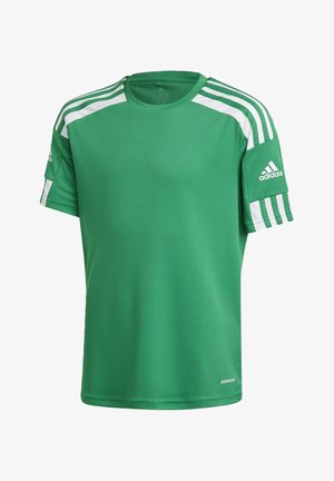 T-shirt de sport vert Adidas avec trois bandes blanches sur les épaules et les manches, logo Adidas sur la manche, et texte Aeroready près de l'ourlet.