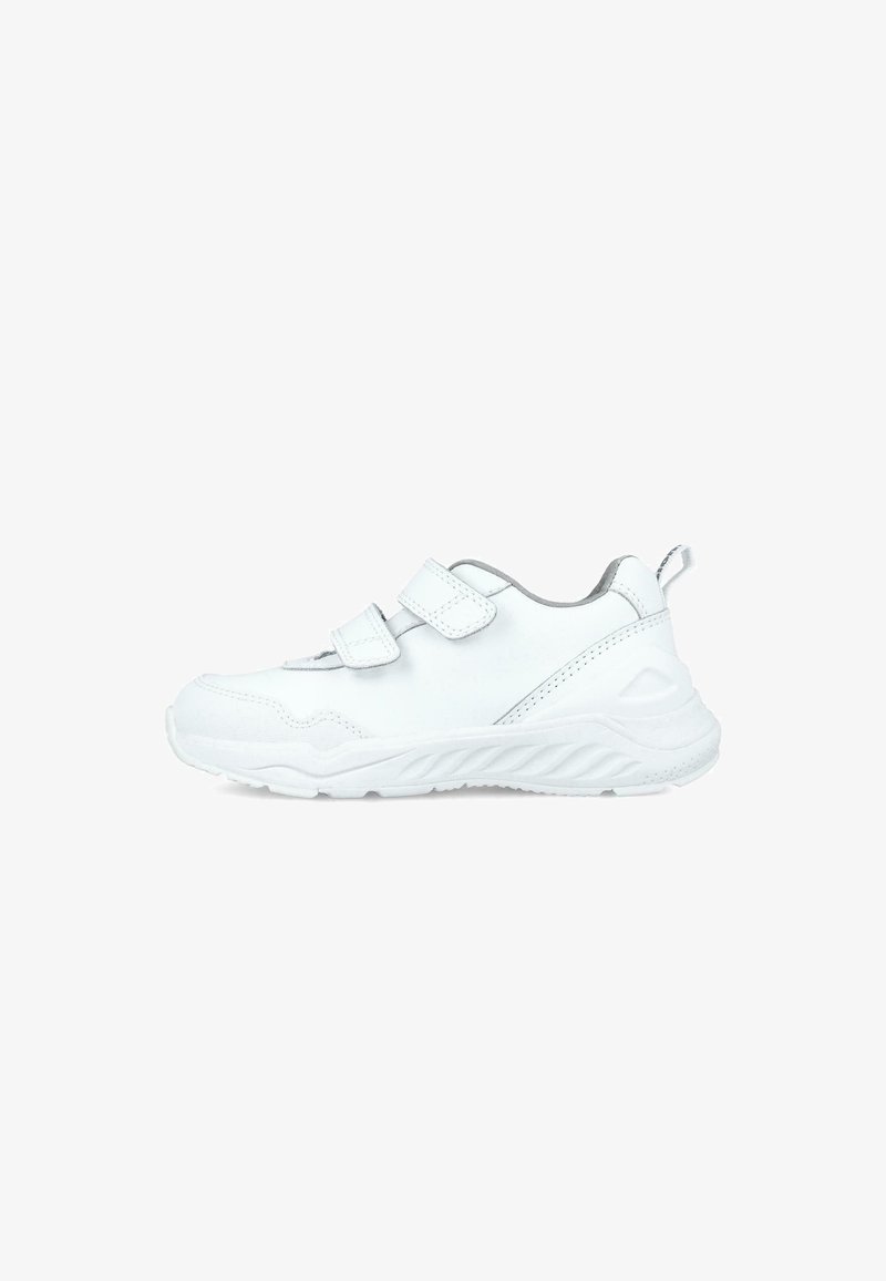 Zapatilla deportiva blanca con un upper sintético liso, correas ajustables dobles, suela texturizada y una lengüeta en la parte trasera para facilitar su uso.