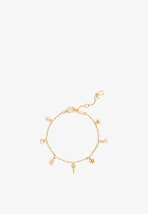 Braccialetto in tonalità oro presenta una delicata catena con diversi charm pendenti, tra cui una stella, una chiave, un cuore e design di animali.