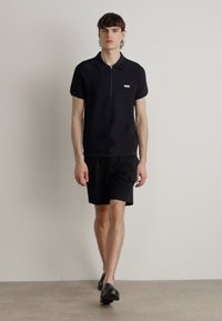 BOSS Šortky - black