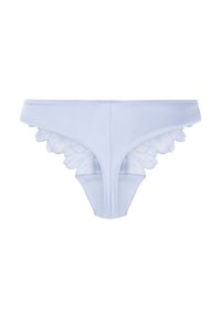 Helle blaue Unterwäsche mit floralen Spitzenakzenten an den Seiten, weichem Stoff, niedrigem Schnitt und zarter Naht entlang der Kanten.