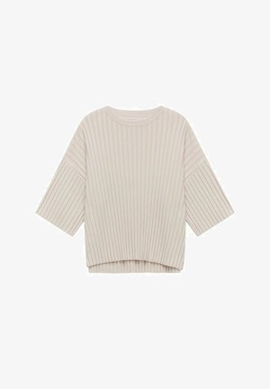 Jasnobeżowy, prążkowany sweter z okrągłym dekoltem i krótkimi, szerokimi rękawami. Dół jest lekko dłuższy z tyłu, co podkreśla warstwowy wygląd.