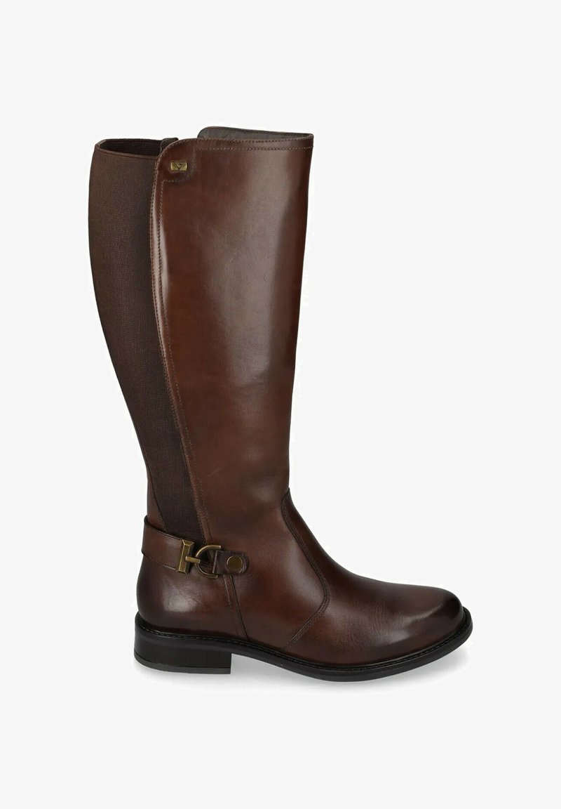 Stivale marrone in pelle al ginocchio con finitura liscia, pannello laterale elasticizzato e una fibbia decorativa in metallo sulla caviglia. Suola in gomma robusta.