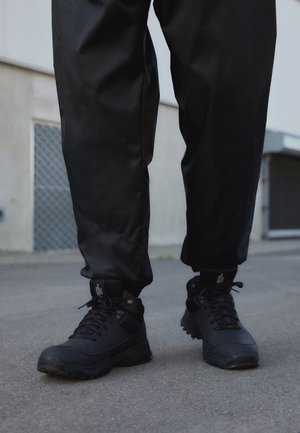 Sneaker high - black