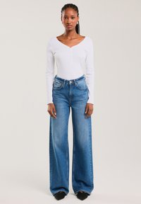 Nije odabrano, weiß